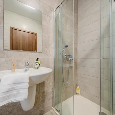 Appartement Relax & Unwind In Spacious By Sf Homes *