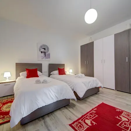 Relax & Unwind In Spacious By Sf Homes Appartement