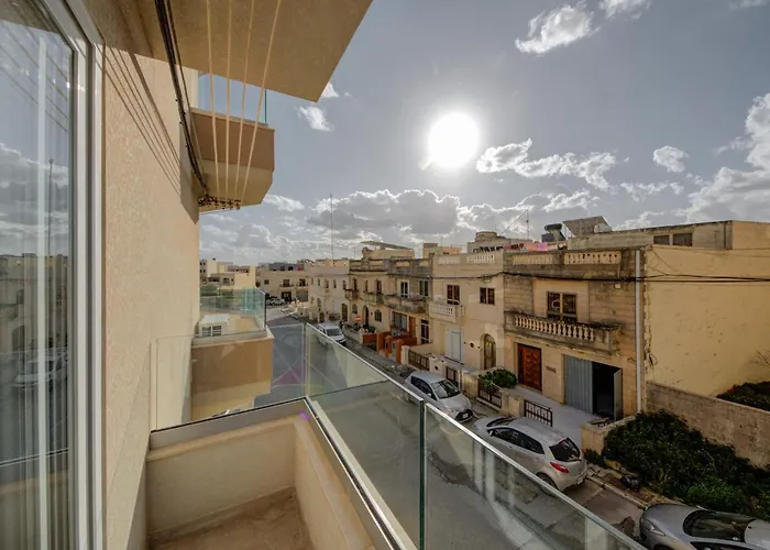 Relax & Unwind In Spacious By Sf Homes Apartament *