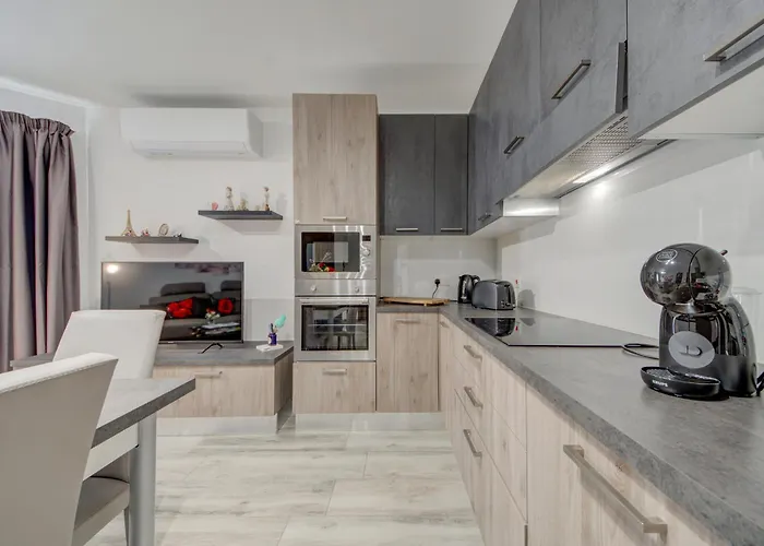 Relax & Unwind In Spacious By Sf Homes *