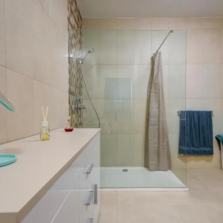 Relax & Unwind In Spacious By Sf Homes Apartament Siggiewi