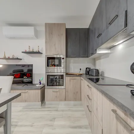 Relax & Unwind In Spacious By Sf Homes *