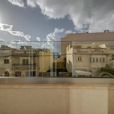 Relax & Unwind In Spacious By Sf Homes * Siggiewi