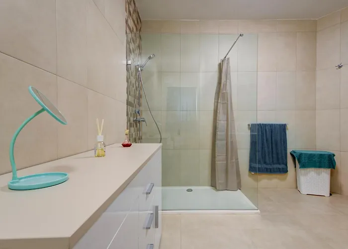 Relax & Unwind In Spacious By Sf Homes Daire Siggiewi