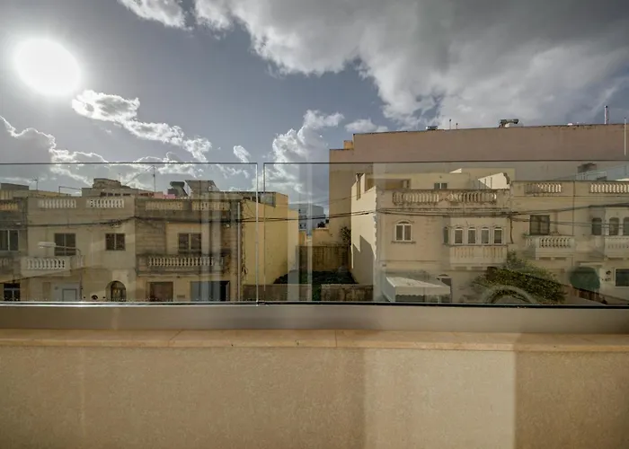 Relax & Unwind In Spacious By Sf Homes * Siggiewi