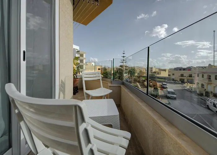 Relax & Unwind In Spacious By Sf Homes Apartamento Siggiewi